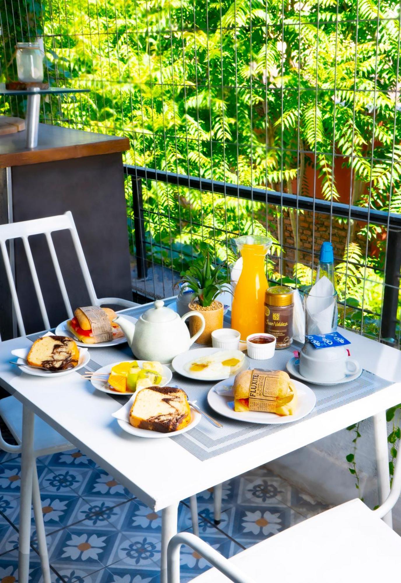 Hotel Boutique Tremo Bustamante サンティアゴ エクステリア 写真